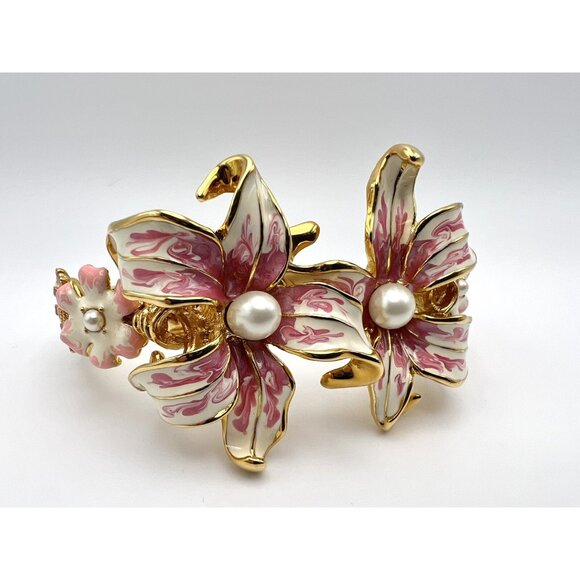 VTG KJL Kenneth Lane Bracelet Pink & White Enameled Flowers Pearls Gold Tone - Picture 6 of 15